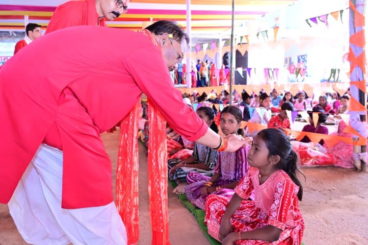 *मुख्यमंत्री श्री विष्णुदेव साय ने मां दुर्गा की पूजा-अर्चना कर प्रदेशवासियों की सुख-समृद्धि की कामना*