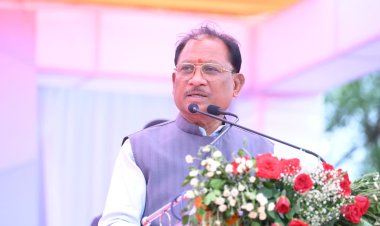 *प्रदेश की लाइफलाइन हुई सशक्त: मुख्यमंत्री श्री विष्णुदेव साय ने 370 नई एम्बुलेंस को दिखाई हरी झंडी*