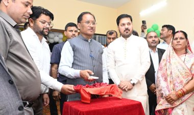 *धरसींवा में आधुनिक तहसील कार्यालय का लोकार्पण: सुगम, पारदर्शी और नागरिक-केंद्रित प्रशासन की दिशा में बड़ा कदम – मुख्यमंत्री श्री विष्णु देव साय*