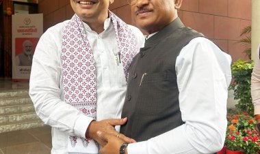 *मुख्यमंत्री श्री विष्णुदेव साय ने राजस्थान के मुख्यमंत्री श्री भजनलाल शर्मा से की आत्मीय भेंट*