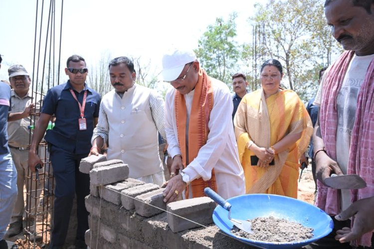 *कच्ची झोपड़ी से पक्के घर तक का सपना हो रहा साकार*