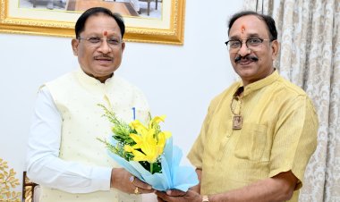 *मुख्यमंत्री से छत्तीसगढ़ योग आयोग के नवनियुक्त अध्यक्ष श्री संजय अग्रवाल ने की सौजन्य मुलाकात*