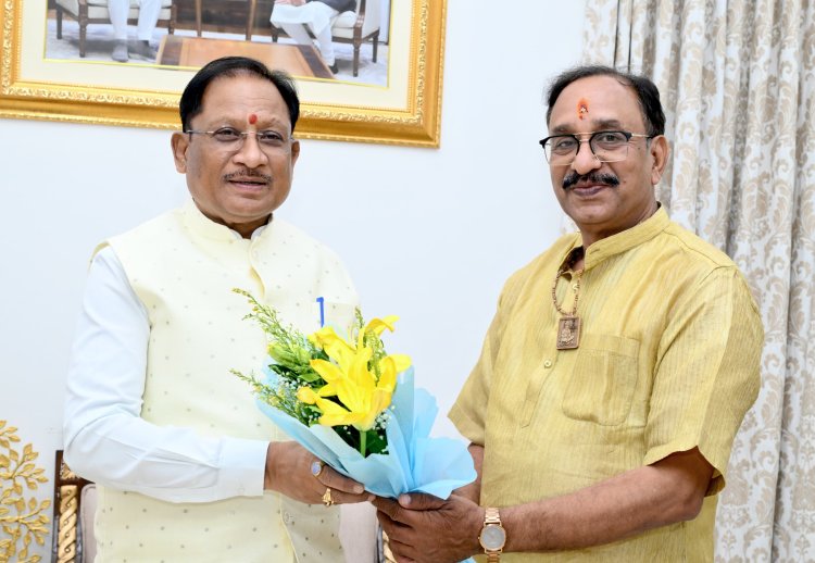 *मुख्यमंत्री से छत्तीसगढ़ योग आयोग के नवनियुक्त अध्यक्ष श्री संजय अग्रवाल ने की सौजन्य मुलाकात*